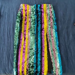 BNWT Zara sequins pencil skirt - size M
